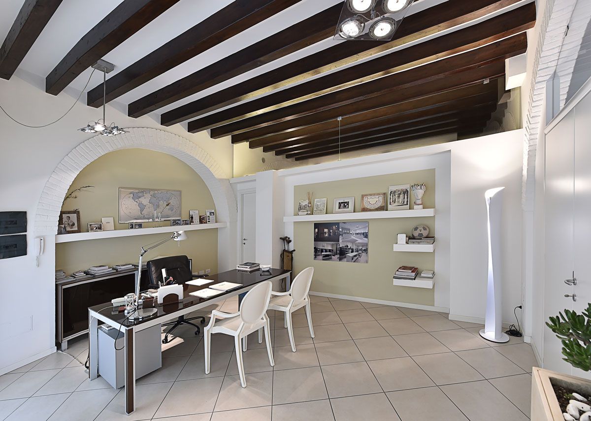 foto degli interni della sede amministrativa di Db Rappresentanze a Forlì